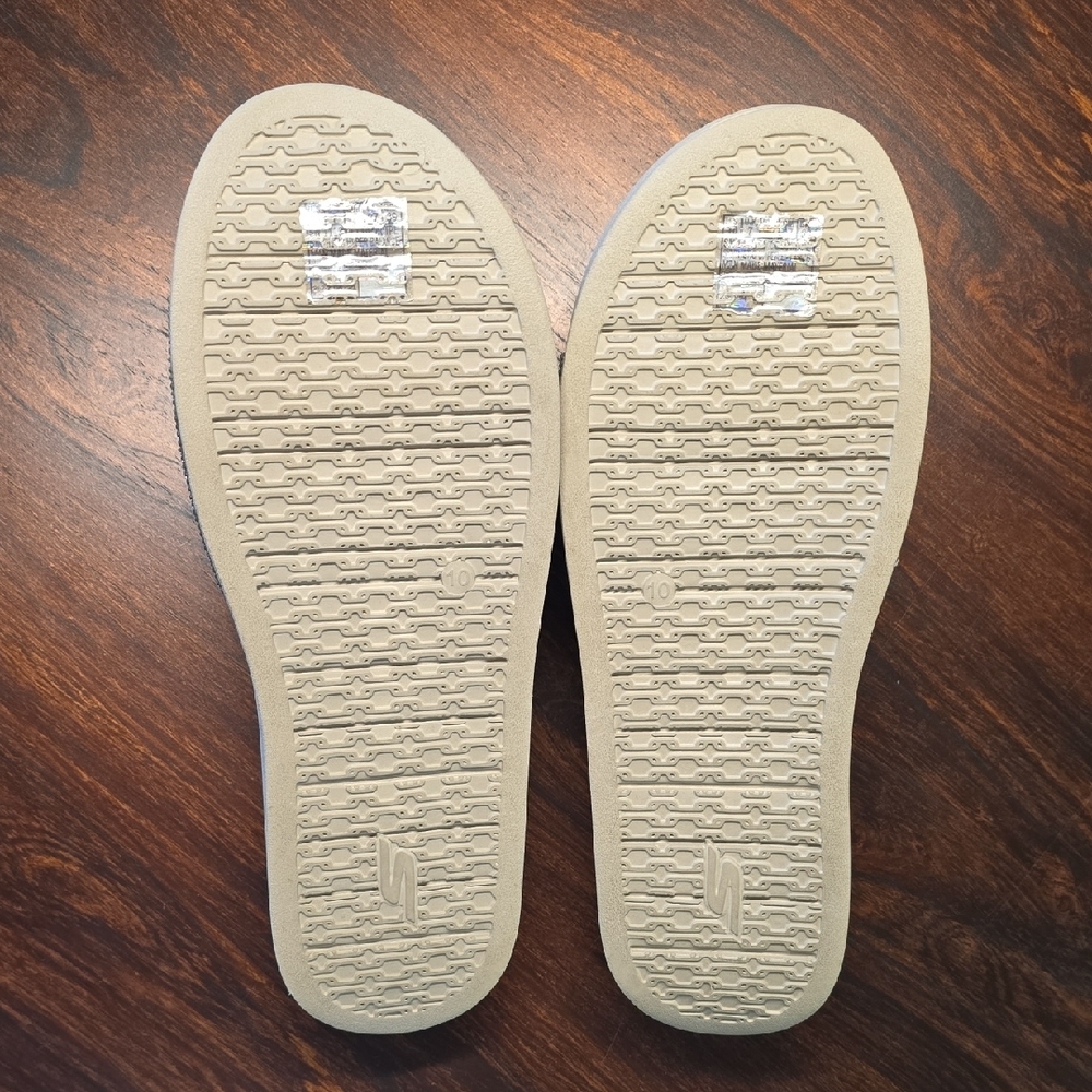 SKECHERS Women's Silver Slide Sandals - Picture 2 of 5